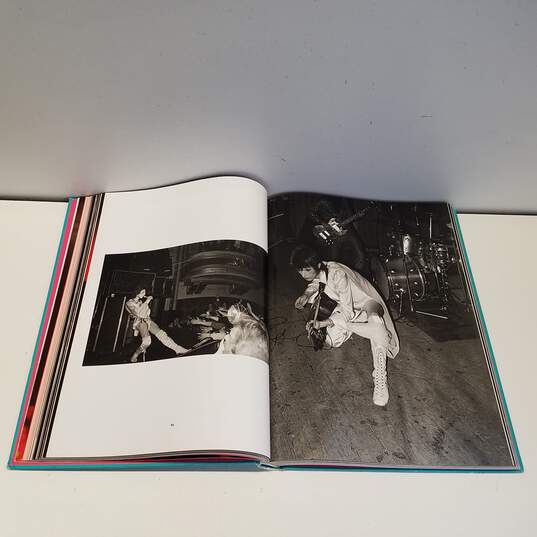 The Rise of David Bowie 1972-1973 - Mick Rock Taschen Hardcover Book image number 8