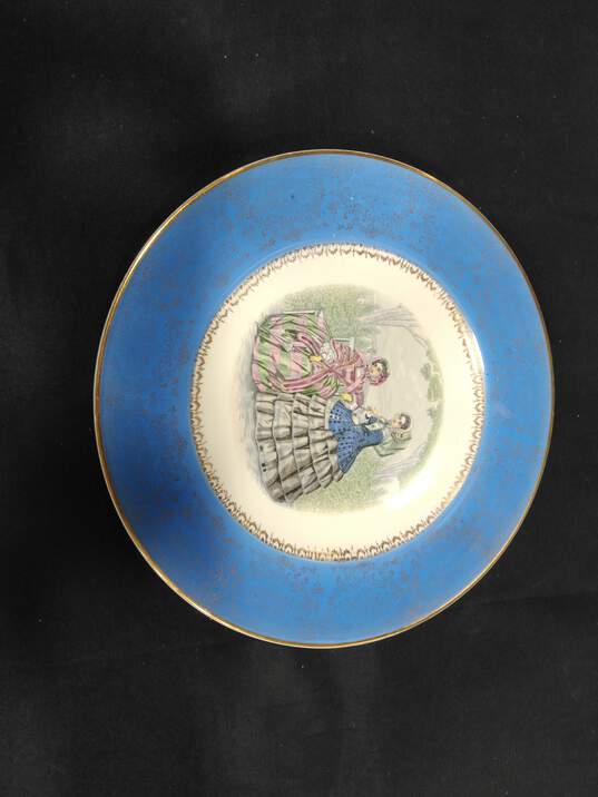 Vintage Century by Salem 23K Gold Victorian Godey Fashions Decorative Plate image number 2