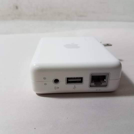 Buy the AirPort Base Station 802.11n (1st Gen) Model | GoodwillFinds