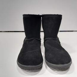 Minnetonka Women's Black Suede Boots Size 7 alternative image
