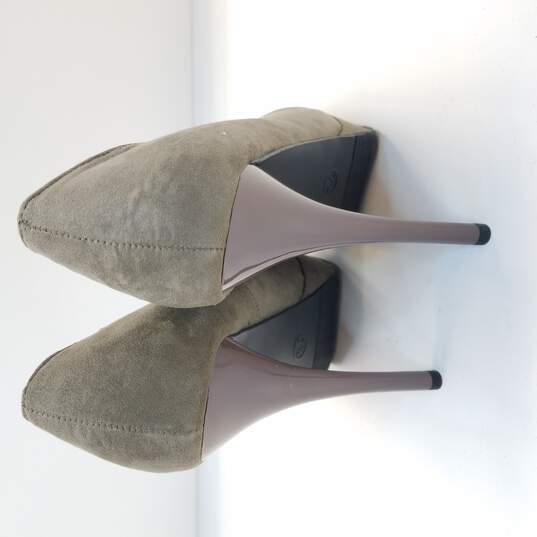 Mossimo Grey Suede High Heels Size 7.5 image number 4