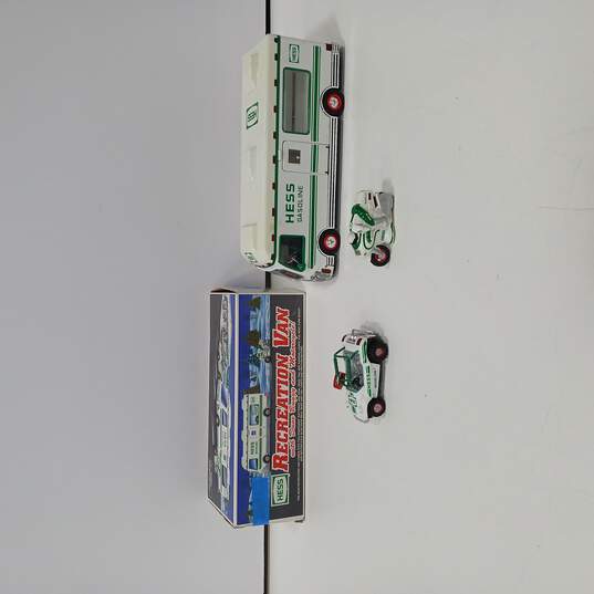 Vintage Toy Model Hess Recreation Van In Original Box w/ Other Accessories image number 1