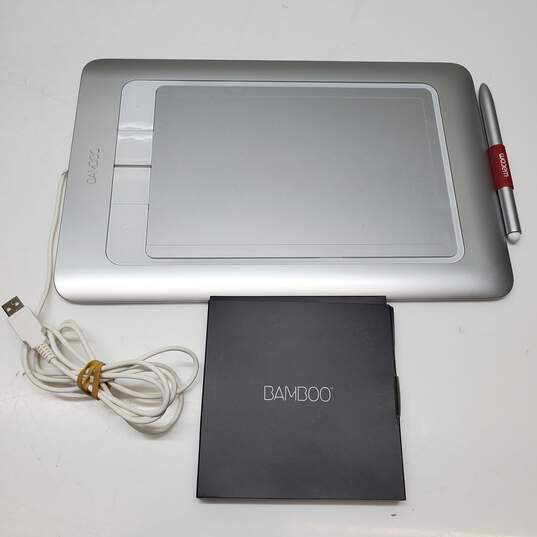 Wacom Bamboo Fun Pen & Touch USB Tablet Powers ON image number 2