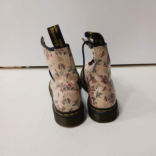Women's Dr. martens Floral Pascal Design Boots Size 7 M image number 2