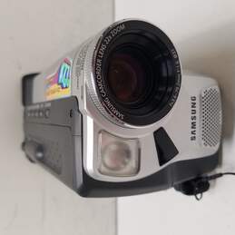 Samsung SCL906 Hi8 Camcorder For Parts or Repair alternative image
