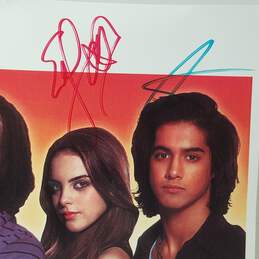 Cast Signed Victorious on Nickelodeon Mini-Poster (Includes Ariana Grande) alternative image