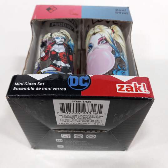 ZAK! DC Harley Quinn Tall 2oz. Shot Glasses 4 Pack image number 8
