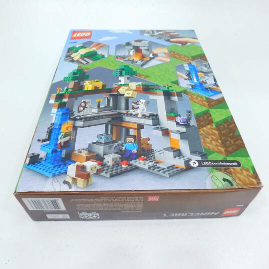 LEGO Minecraft Factory Sealed 21169 The First Adventure image number 3