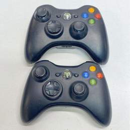 Microsoft Xbox 360 controllers - Lot of 2, black