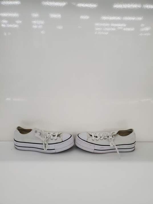 Converse Chuck Taylor All Star white shoes Size-8 used image number 3