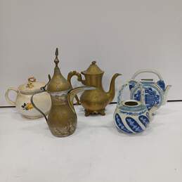 Bundle of Assorted Tea Pots alternative image