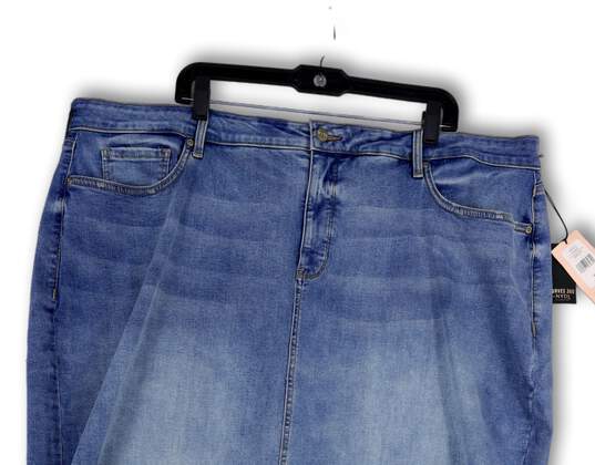 NWT Womens Blue Denim Stretch Medium Wash Straight and Pencil Skirt Size 24 image number 3