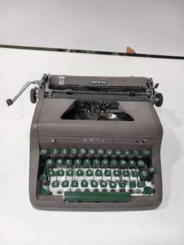 Royal Quiet De Luxe Typewriter For Parts/Repair