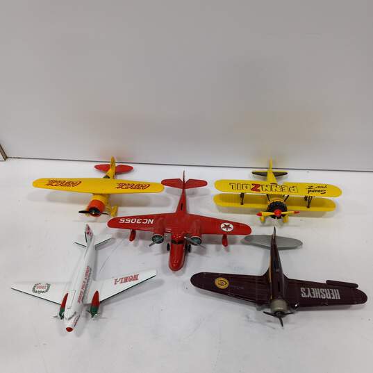 Bundle of 5 Assorted Die-Cast Model Airplanes Advertising image number 2