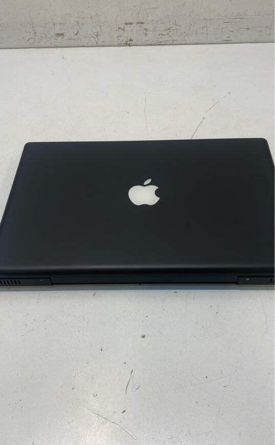 Apple MacBook 13" (A1181) No HDD image number 1