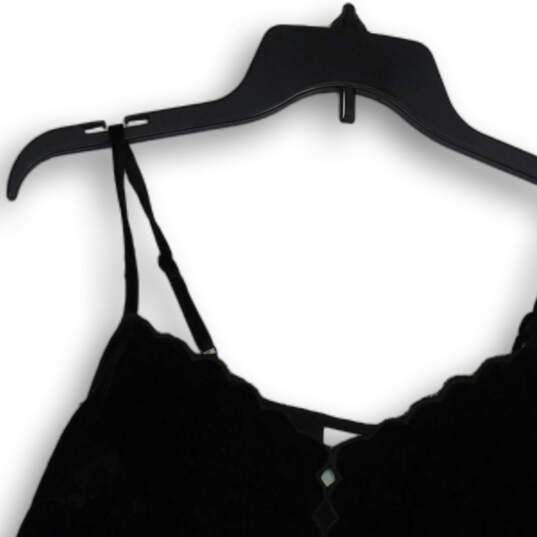 Women's Black Velvet V-Neck Sleevless Pullover Tank Top Size Medium image number 3