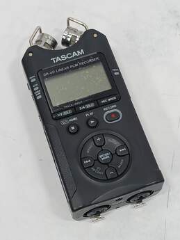 TASCAM Dr-40x PCM Hand Recorder