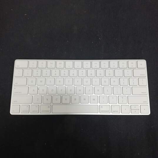 Bundle Of Apple Keyboard, Mouse, Super Drive And Wireless Magic Trackpad image number 2
