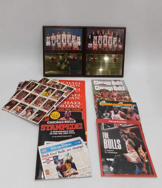 Chicago Bulls NBA Champions 90-91 & 91-92 Memorabilia Lot image number 1