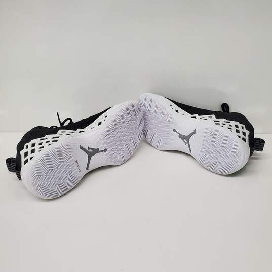 Jordan Jumpman Diamond Mid-High Black & White Sneakers Size 11.5 image number 4