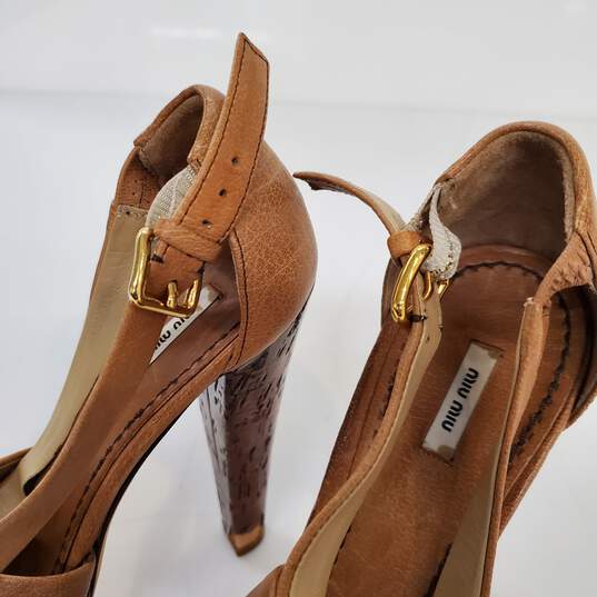 Authenticated Miu Miu Tan Leather Criss Cross Ankle Strap Sandals Size 38 image number 4