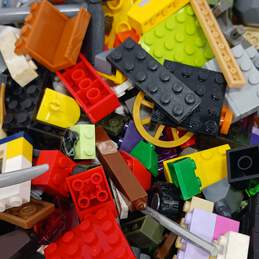 7lbs of Assorted Mixed Building Blocks alternative image