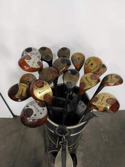 MacGregor Golf Clubs Set w/ Bag & Accessories alternative image