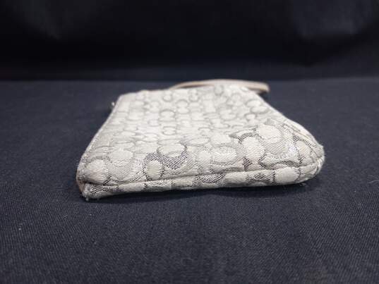 Women's Silver Tone Fabric Clutch Purse image number 3