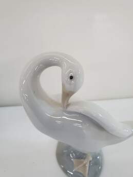 Lladró Figurine  Ducks (5inch) alternative image
