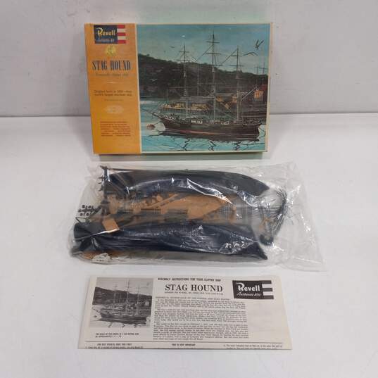 Revell Model Stag Hound Romantic Clipper Ship Frameable Box Art Kit IOB image number 1
