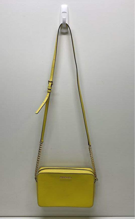 Michael Kors Crossbody Bag Yellow image number 6