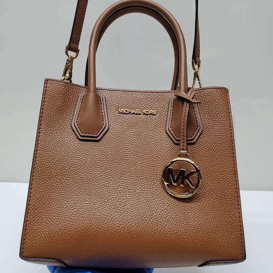 Michael Kors Mercer Women's Pebble Leather Messenger Crossbody Bag With Tag image number 2