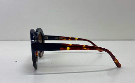 WildFox Twiggy Duo Tone Tortoiseshell Sunglasses Multicolor One Size image number 3