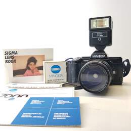 Minolta 7000 AF 35mm SLR Camera with Sigma Zoom Lens