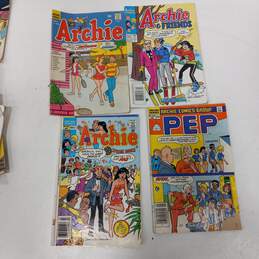 13pc Set of Assorted Archie Comic Books alternative image