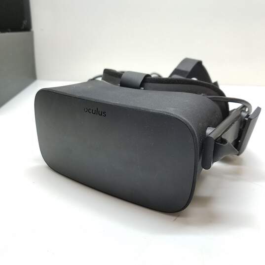 Oculus Rift Touch Virtual Reality System image number 3