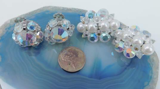 Vintage Aurora Borealis & Faux Pearl Silver Tone Multi Strand Necklace & Clip On Earrings 150.2g image number 6