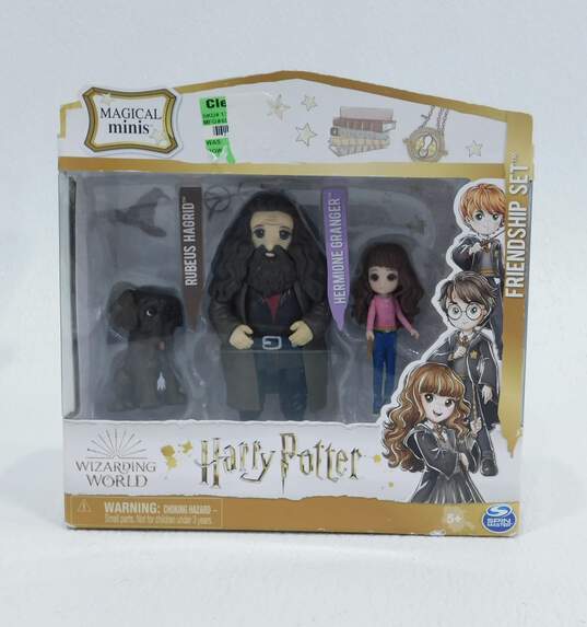 Harry Potter Hogwarts Library Book Set w/ Bookmarks Magical Minis & Wands image number 5