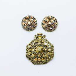 Vintage Weiss Scrolled Gold Tone Rhinestone Brooch & Clip On Earrings 44.4g