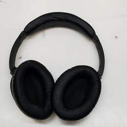 Bose QuietComfort 15 Noise Cancelling Headphones alternative image