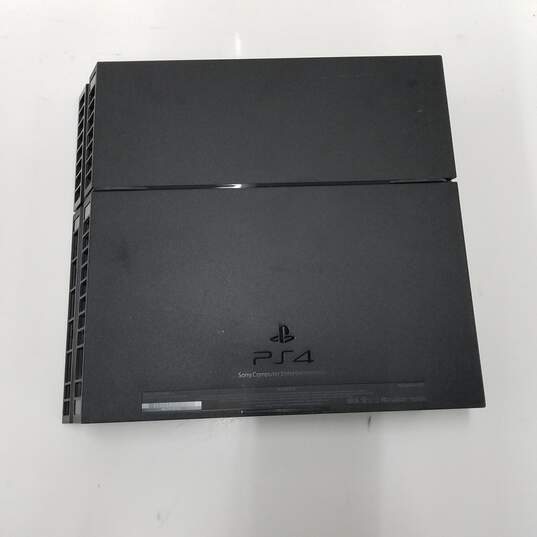 Sony PlayStation 4 CUH-1115A image number 4