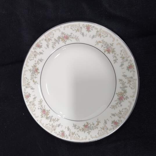 12PC Royal Doulton Dianna Bread Plates image number 2
