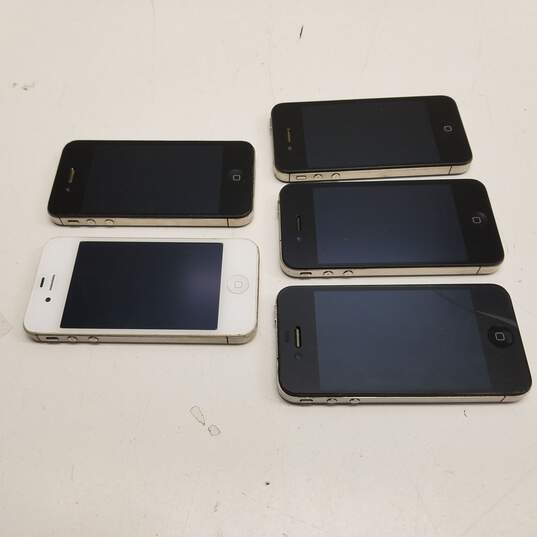 Apple iPhone 4 - Lot of 5 (For Parts Only) image number 4