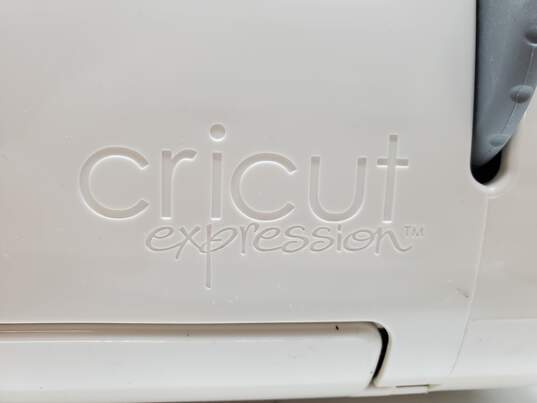 Cricut Expression CREX001 Craft Machine - Untested for Parts/Repairs image number 3