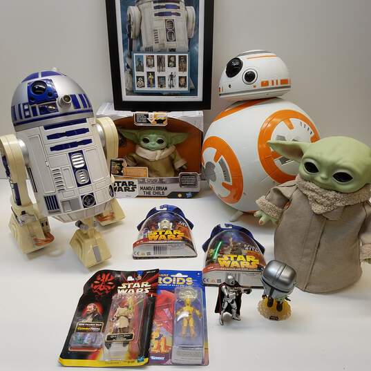 Mixed Star Wars Collectibles Bundle image number 2