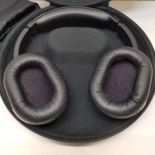 Philips SHN9500 Noise-Canceling Headphones image number 3