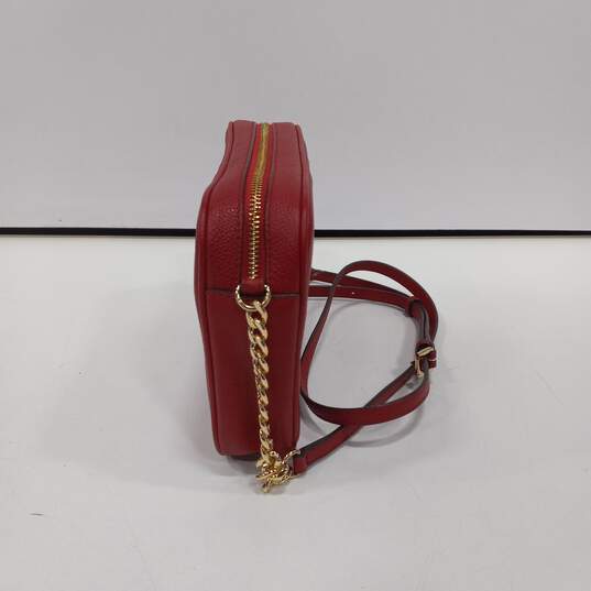 Michael Kors Red Pebble Grain Pattern Gold Hardware Crossbody Handbag image number 3