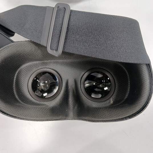 Google Day Dream View VR Headset image number 7