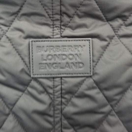 AUTHENTICATED WOMEN'S BURBERRY QUILTED COAT SIZE LARGE image number 5
