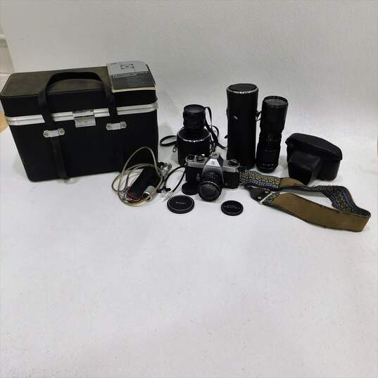Asahi Pentax Spotmatic SP II SLR 35mm Film Camera W/ Lenses Accessories & Case image number 30